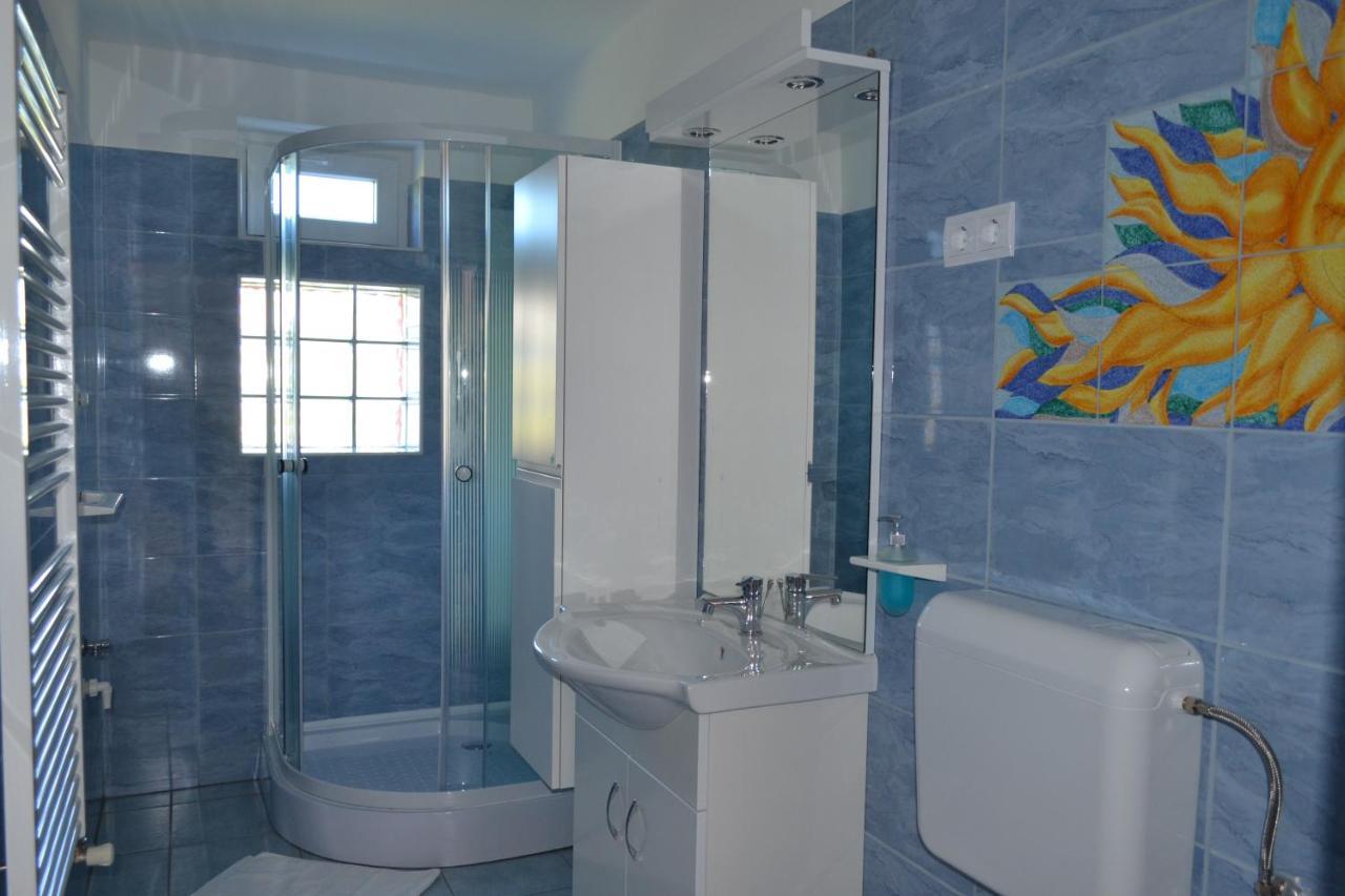 Villa Venezia Egerszalók Exteriör bild